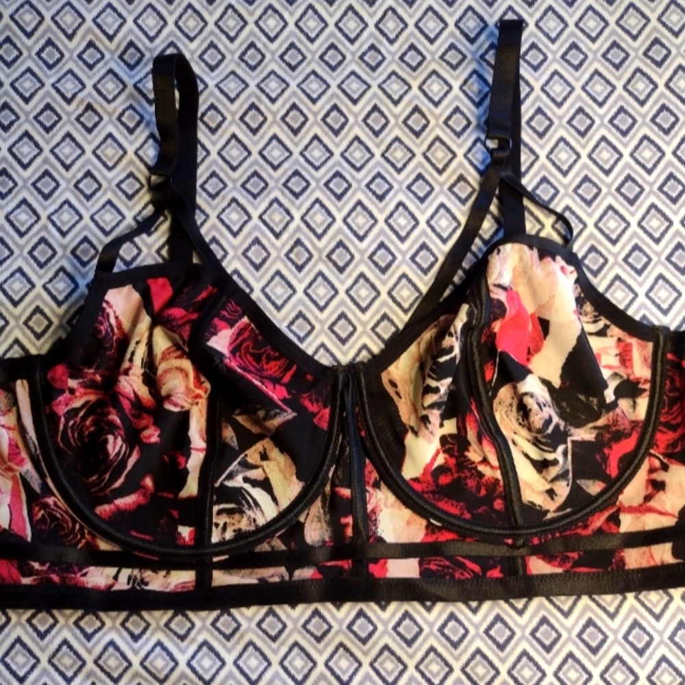 NWT TORRID SZ 4 4X BRALETTE~ LONGLINE UNDER WIRE ROSES BLACK TAN BURGUNDY